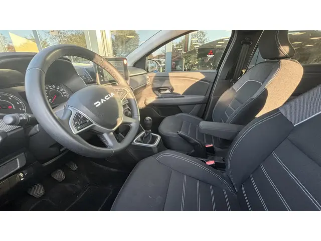 Dacia Jogger 1.0 TCe 110 Expression 7p. 2023 Benzine 19
