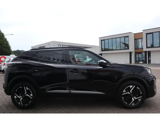 Peugeot 2008 1.2 HYBRID 136 GT 2024 Hybride Benzine 17