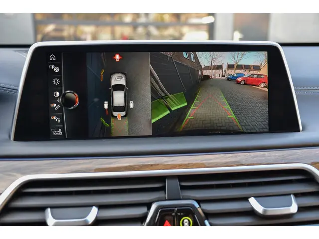BMW 7 Serie 740Li High Executive 2015 Benzine 52