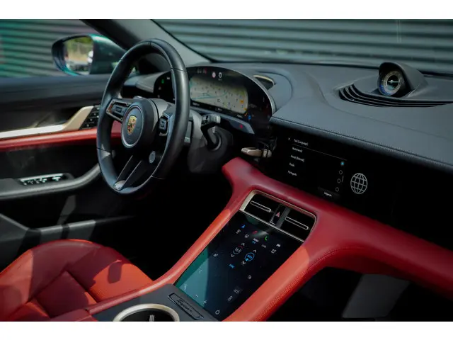 Porsche Taycan 4S Performance 84 kWh 2020 Elektrisch 45