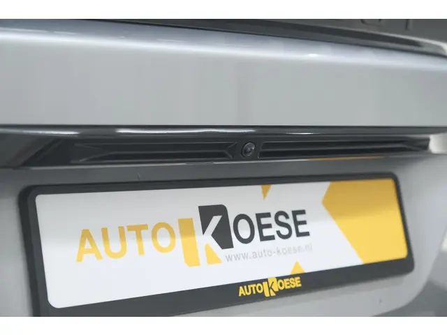 Peugeot 2008 Hybrid 136 e-DSC6 GT 2024 Hybride Benzine 4