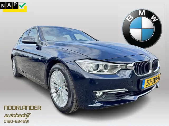 BMW 3 Serie 320i Upgrade Edition 2013 Benzine