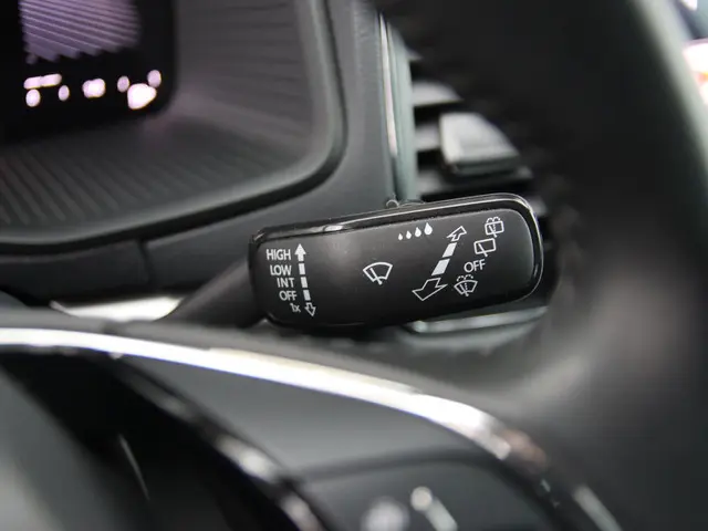 Škoda Karoq 1.0 TSI Ambition | Top Staat!! 2023 Benzine 36