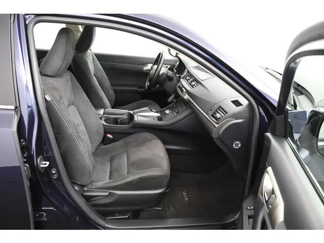 Lexus CT 200h Ultimate Edition 2021 Hybride Benzine 22