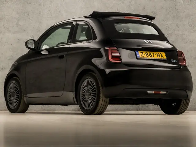 Fiat 500e C Sport Icon 42 kWh 2021 Elektrisch 3
