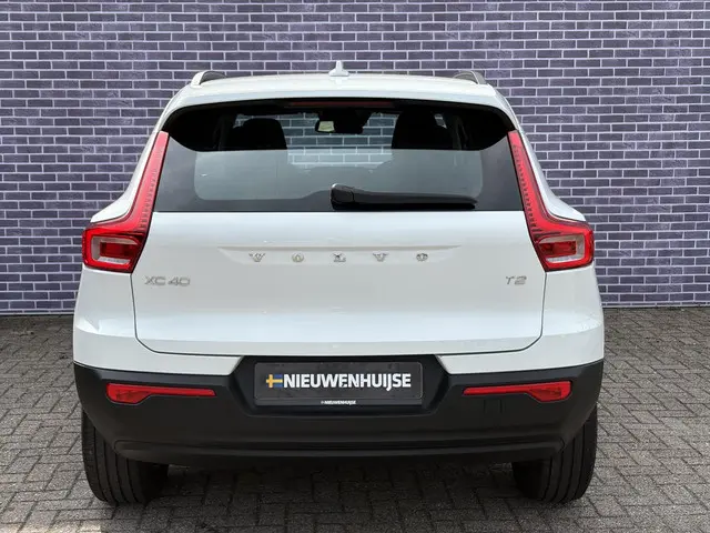 Volvo XC40 1.5 T2 Momentum Core 2021 Benzine 13