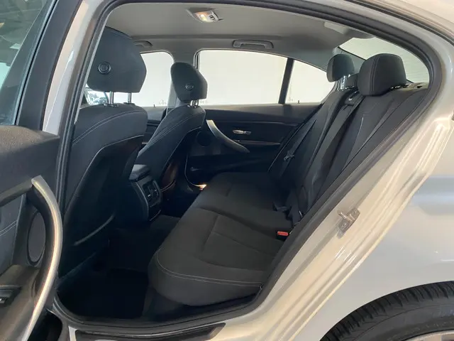 BMW 3 Serie 316i Automaat Sport NL-auto 2014 Benzine 11