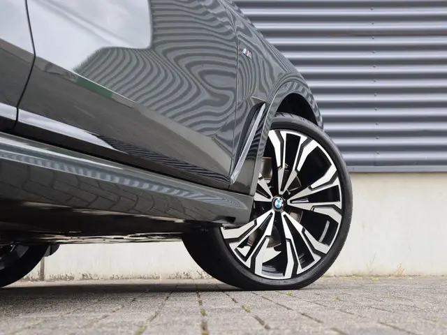 BMW X7 xDrive40i 2026 Benzine 7