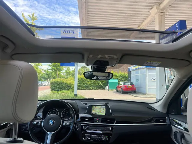 BMW X1 XDrive25i PANO,AUTOMAAT,PDC 2017 Benzine 20