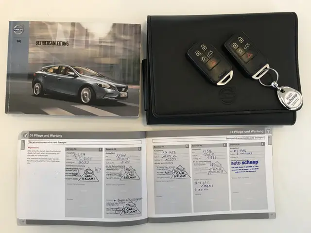 Volvo V40 1.6 T3 R-Design 2013 Benzine 28