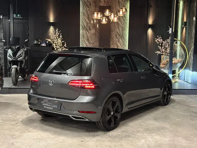 Volkswagen Golf 2