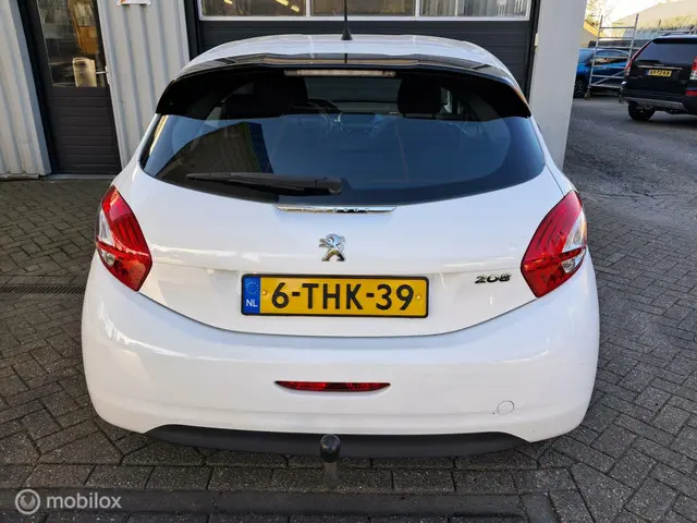 Peugeot 208 1.0 VTi Access 2014 Benzine 4