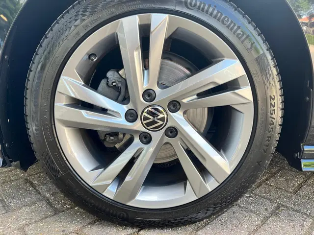 Volkswagen Golf 1.5 eTSI Style 2021 Hybride Benzine 18