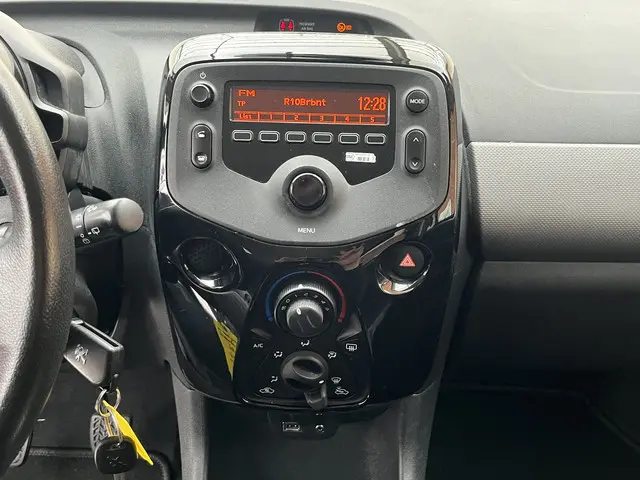 Peugeot 108 e-VTi 72 Active 2020 Benzine 11