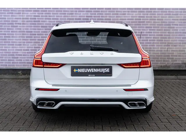 Volvo V60 2.0 B4 R-Design 2020 Benzine 12