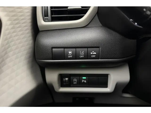 Suzuki Swift 1.2 Style Smart Hybrid 2025 Benzine 19