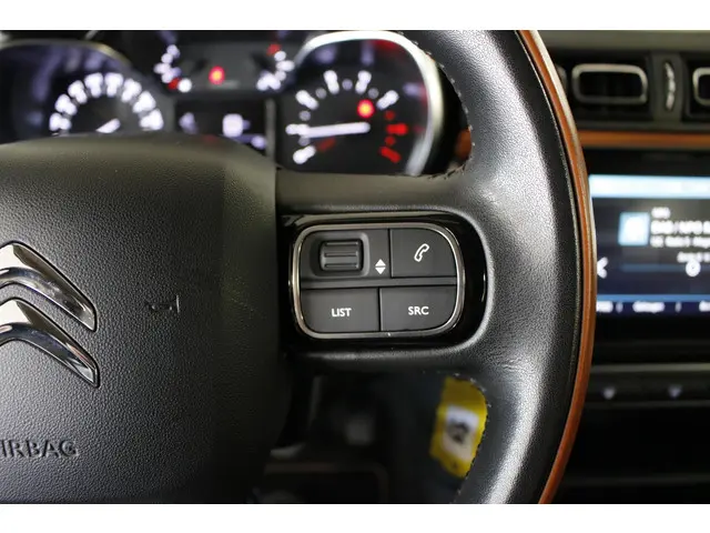 Citroën C3 1.2 PureTech Shine 2017 Benzine 18