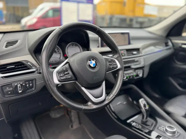 BMW X1 SDrive18i High Executive Vol Optie’s…….. 2020 Benzine 3