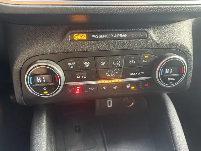 Ford Focus 1.0 EcoBoost Titanium Business 2018 Benzine 16