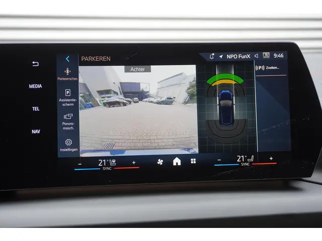 BMW 1 Serie 5-deurs 120 2025 Benzine 17