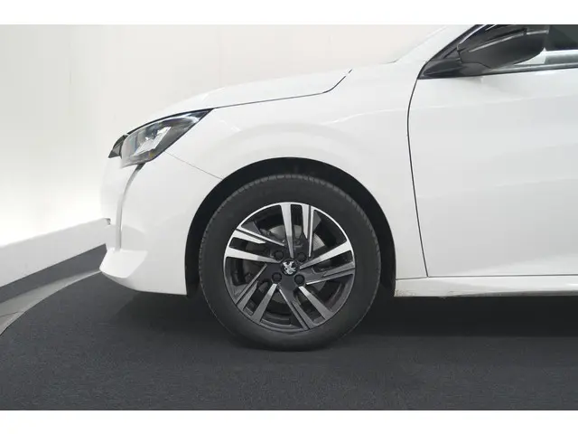 Peugeot 208 PureTech 100 Allure 2022 Benzine 14