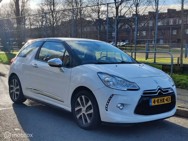 Citroën DS3 1.2 VTi So Chic 2013 Benzine 6