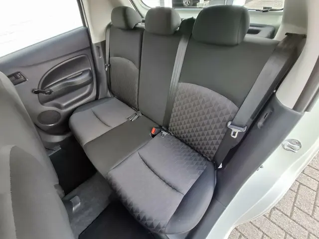 Mitsubishi Space Star 1.2 Connect+ 2023 Benzine 23