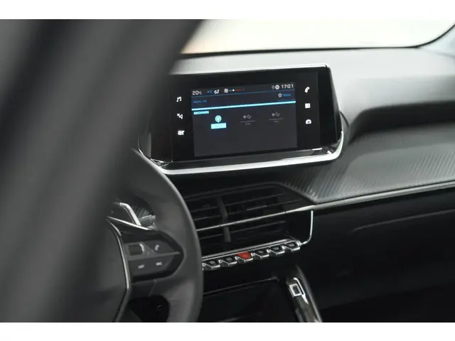 Peugeot 208 PureTech 100 EAT8 Active Pack 2023 Benzine 47