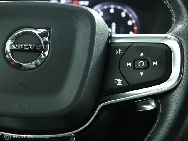 Volvo XC40 2.0 T4 R-Design 2019 Benzine 15