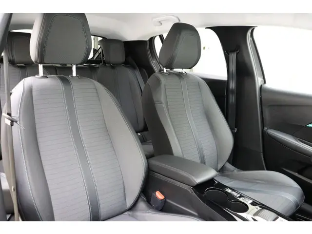 Peugeot 208 1.2 PureTech Allure 2022 Benzine 10