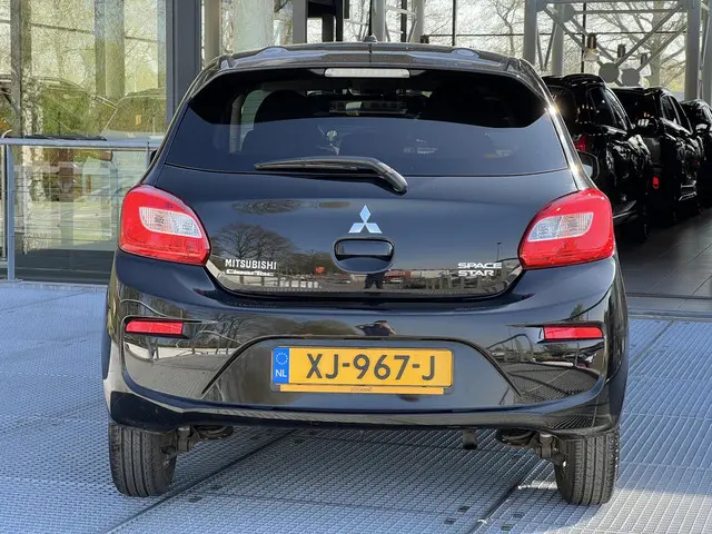Mitsubishi Space Star 1.2 Connect Pro 2019 Benzine 18