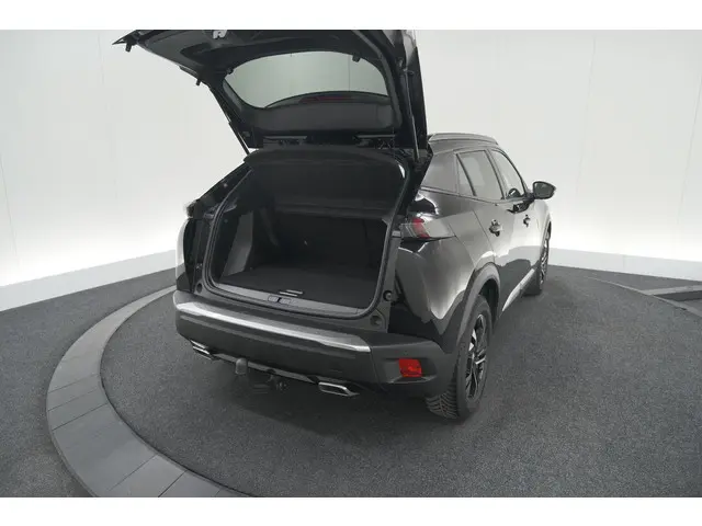 Peugeot 2008 PureTech 130 EAT8 Allure 2021 Benzine 63