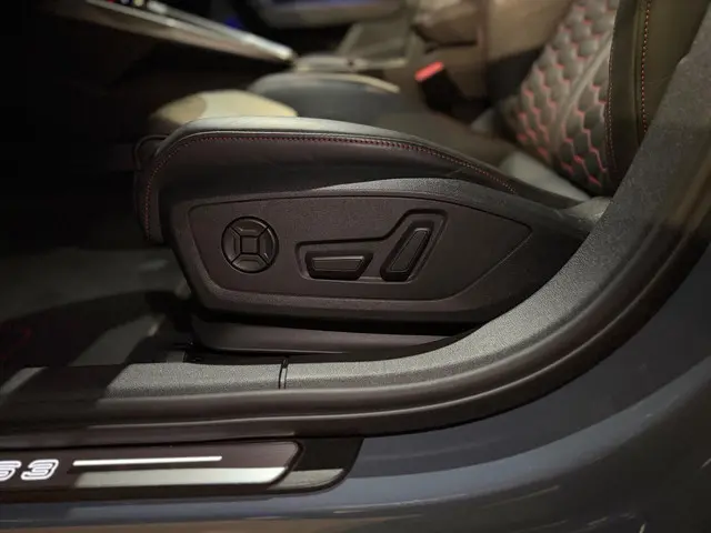 Audi RS3 A3 Sportback 2.5 TFSI QUATTRO 2023 Benzine 44