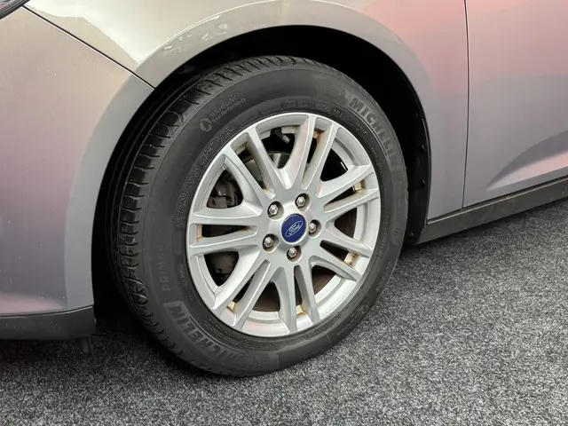 Ford Focus Wagon 1.6 TDCI Titanium 2015 Diesel 24