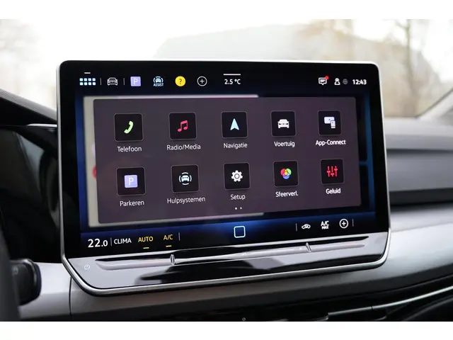 Volkswagen Golf 1.5 eTSI Life Edition 2024 Benzine 36