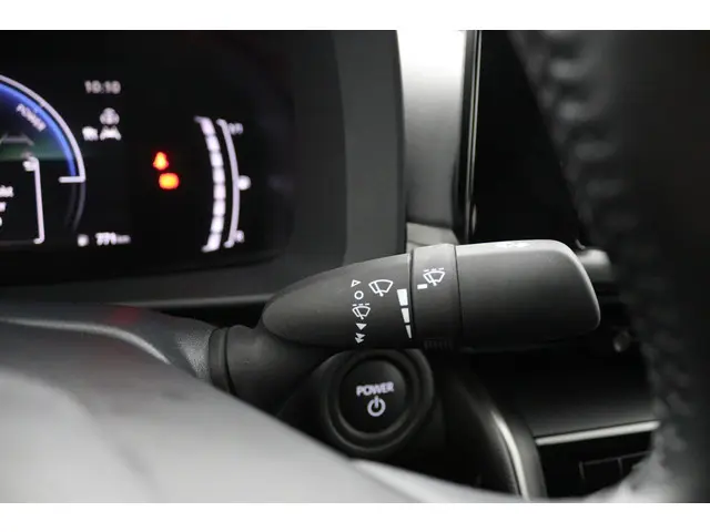 Toyota C-HR 1.8 Hybrid 140 2024 Hybride Benzine 32