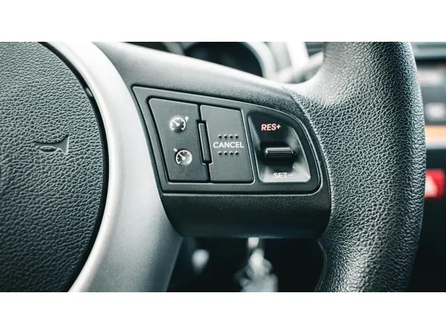 Kia Venga 1.6 CVVT Plus Pack AUTOMAAT NAVI 2013 Benzine 30