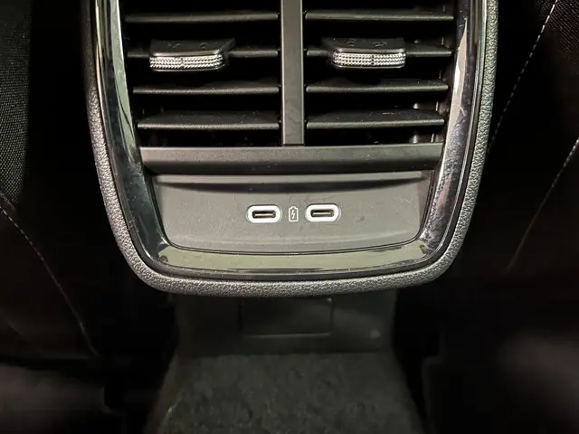 Škoda Kamiq 1.5 TSI ACT Monte Carlo Sport 2023 Benzine 37