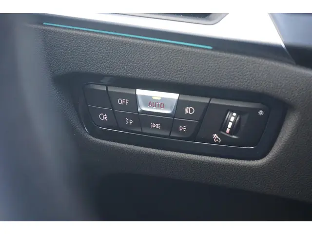 BMW 3 Serie Sedan 320e 2023 Hybride Benzine 18