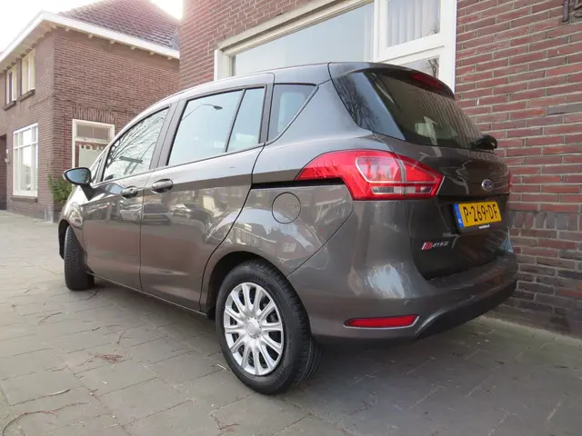 Ford B-MAX 1.0 EcoBoost Ambiente Airco 2015 Benzine 2
