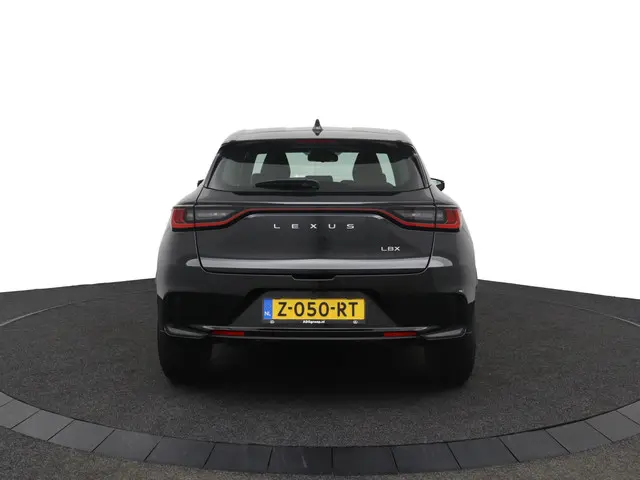 Lexus LBX 2WD 2024 Hybride Benzine 42