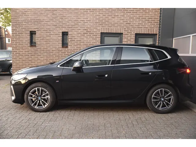 BMW 2 Serie Active Tourer 218i 2022 Benzine 37