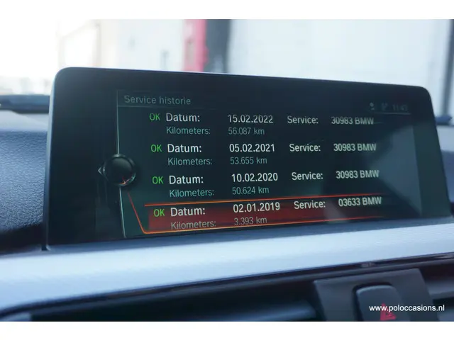 BMW 3 Serie 320i 2017 Benzine 15