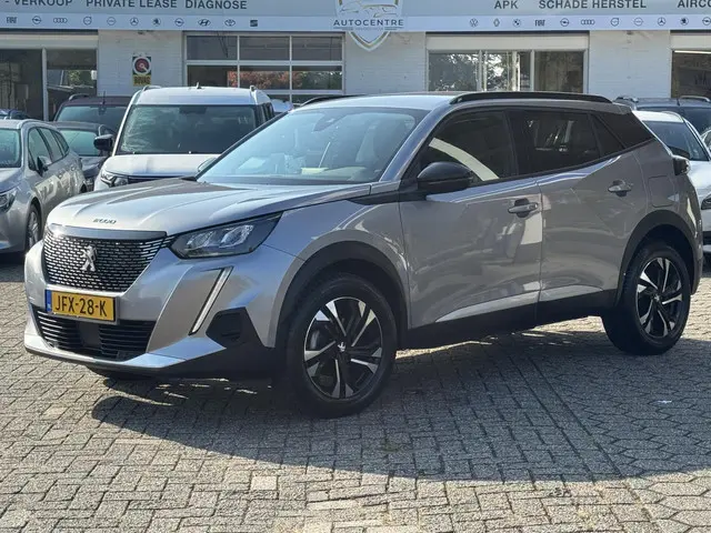 Peugeot 2008 1.2 PureTech Allure Pack 2022 Benzine 3