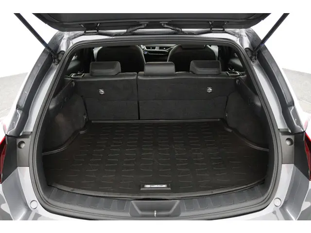 Lexus UX 250h Preference Line 2021 Hybride Benzine 23