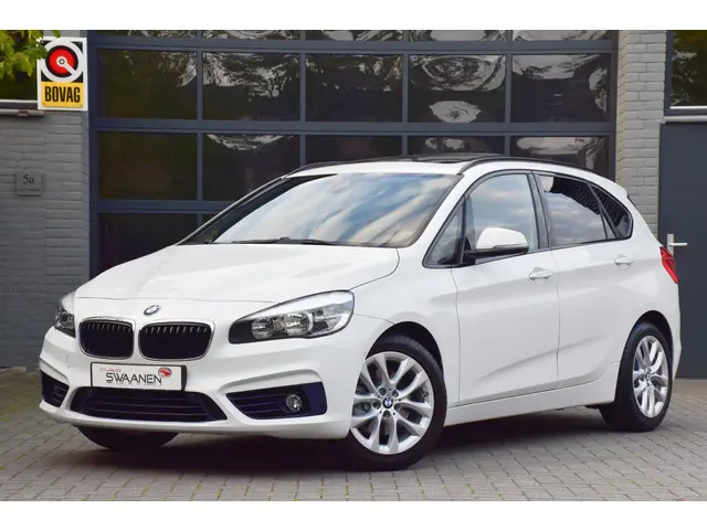 BMW 2 Serie Active Tourer 218i Executive 2015 Benzine
