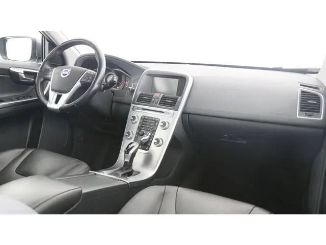 Volvo XC60 2.0 T5 FWD Nordic+ 2016 Benzine 19