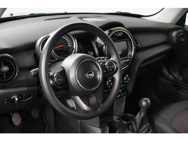 MINI One Mini 1.5 First Salt 2019 Benzine 21