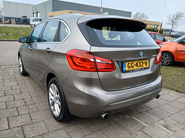 BMW 2 Serie Active Tourer 220i Luxury 2015 Benzine 4