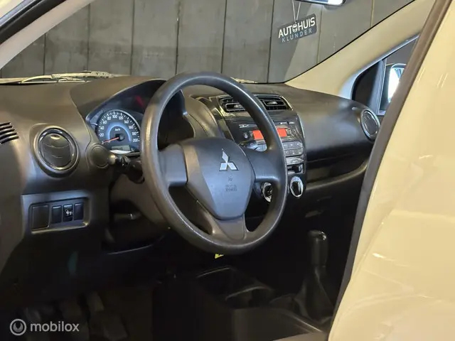 Mitsubishi Space Star 1.0 Entry 2015 Benzine 13
